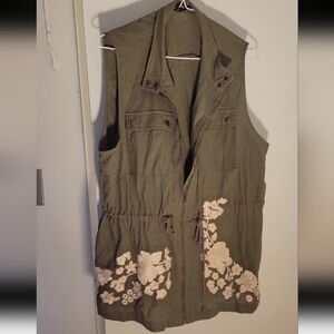 Andree by unit womens zip vest size 1X Army green with embroidery